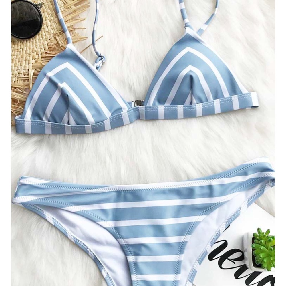 Cupshe blue and white bikini set